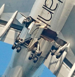 Illustration for article titled Virgin Atlantic 747 Lands Safely After Landing Gear Malfunction